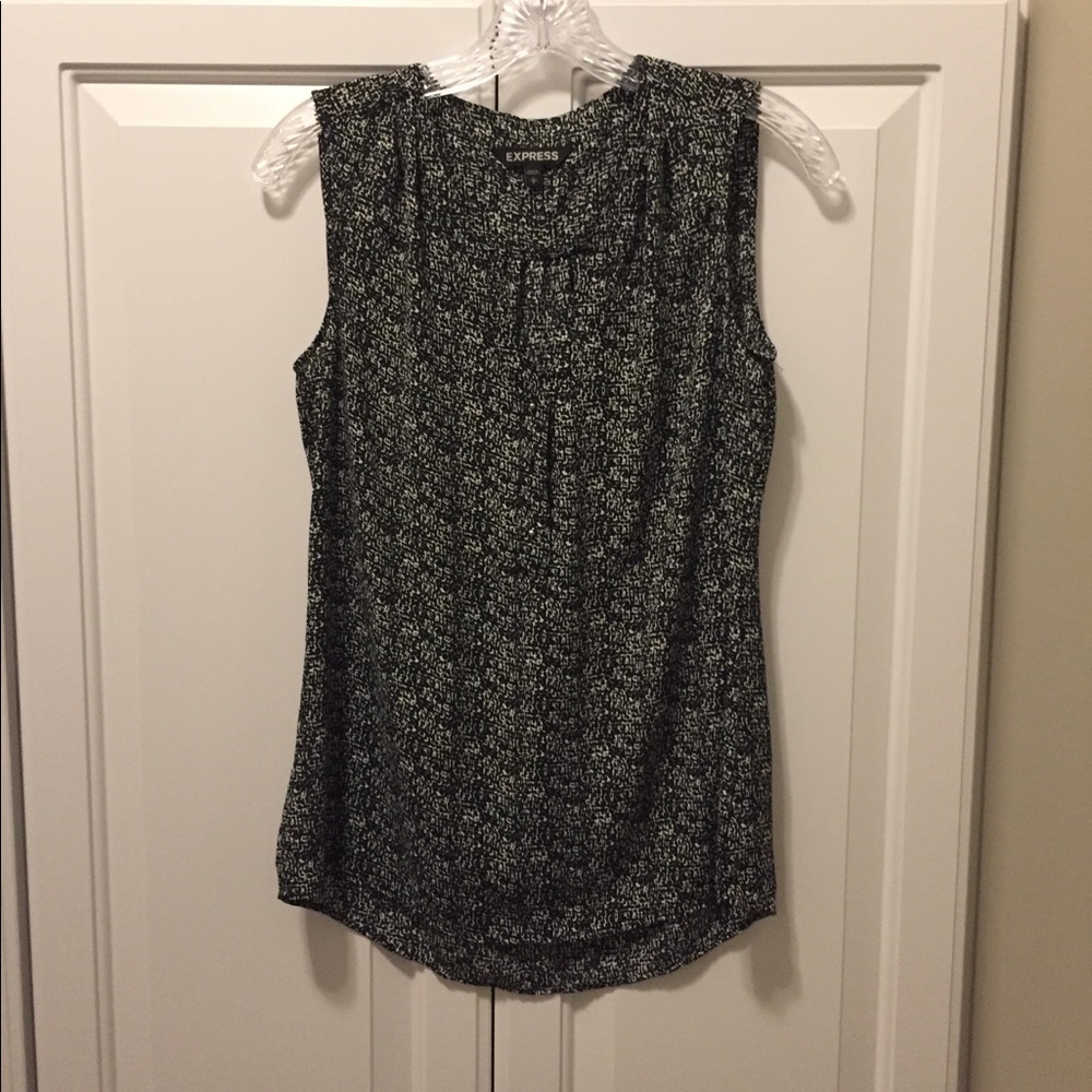Express Sleeveless Blouse - Small